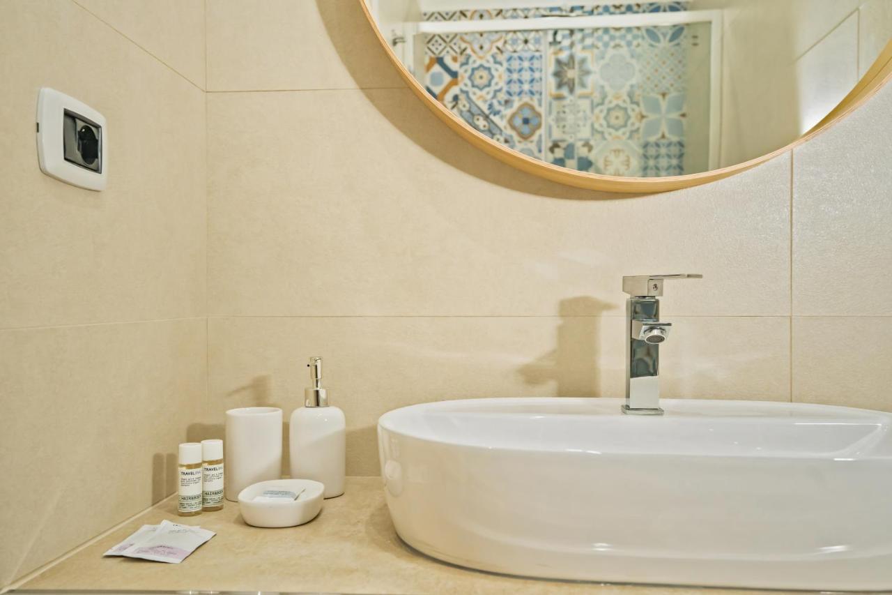 B&B Oasi Rooms 아그로폴리 외부 사진